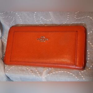Coach Vibrant Orange Crossgrain Leather Zip Wallet L1432
